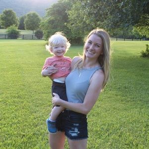 Meet your Posher, Ashley